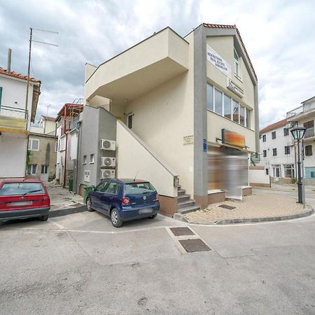 Studio Apartman Salis Vodice Appartamento Esterno foto