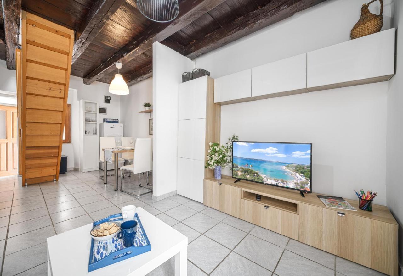 Studio Apartman Salis Vodice Appartamento Esterno foto